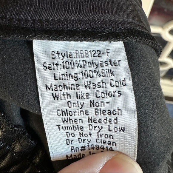 JOHNNY WAS‎ Black Vegan Leather Jogger Buttery Soft Elastic Silk Lined Pants XL - Picture 5 of 11